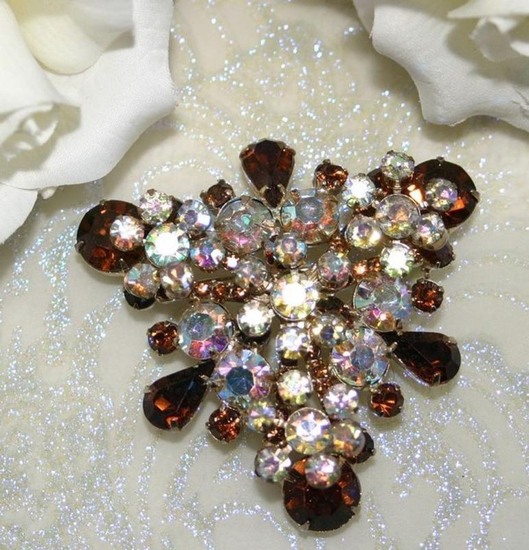 Front view of Topaz Pear Brooch
