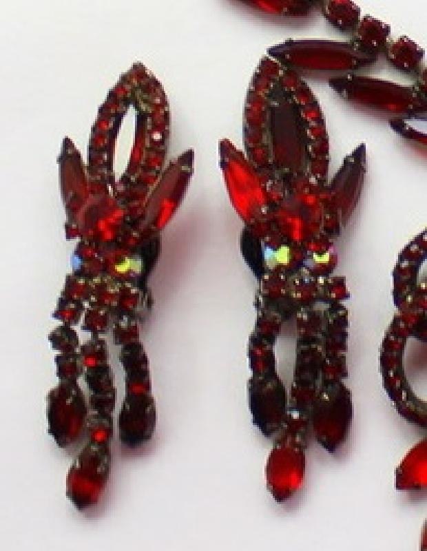 Front view of Red Navettes Earrings Clip