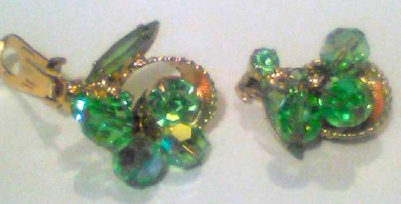 Front view of Green Navettes Earrings Clip