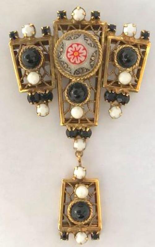 Front view of Multiple Colors Cabochons Molded/Cut Pin Pendant