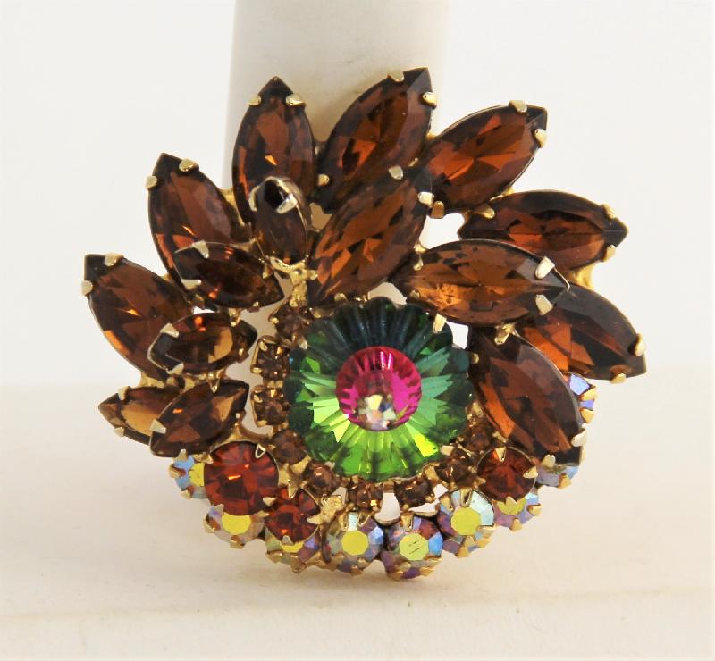 Front view of Topaz Navettes Rivoli/Margarita Brooch