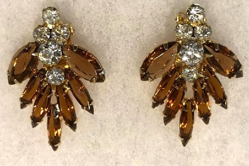 Front view of Topaz Navettes Earrings Clip