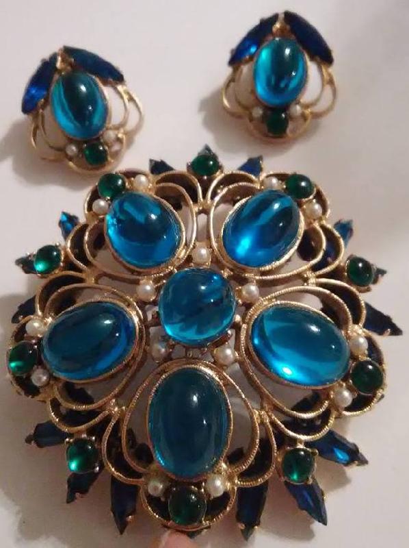 Front view of Blue Cabochons Plastic Earrings Clip