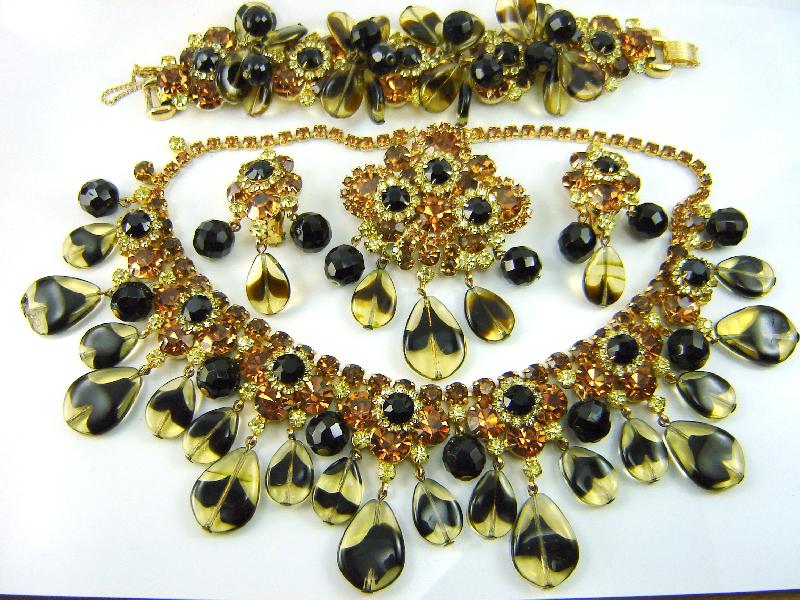 Front view of Topaz Pear Striped Necklace