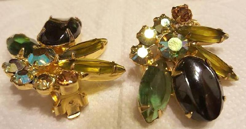 Front view of Hematite Cabochons Earrings Clip
