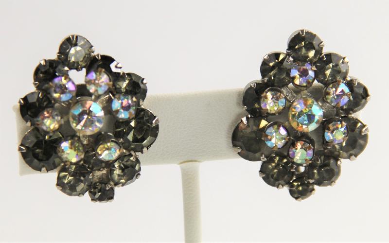 Front view of Gray (black Diamond) Chatons Only Earrings Clip