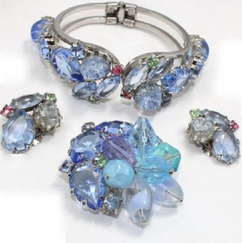 Front view of Blue Pear Earrings Clip
