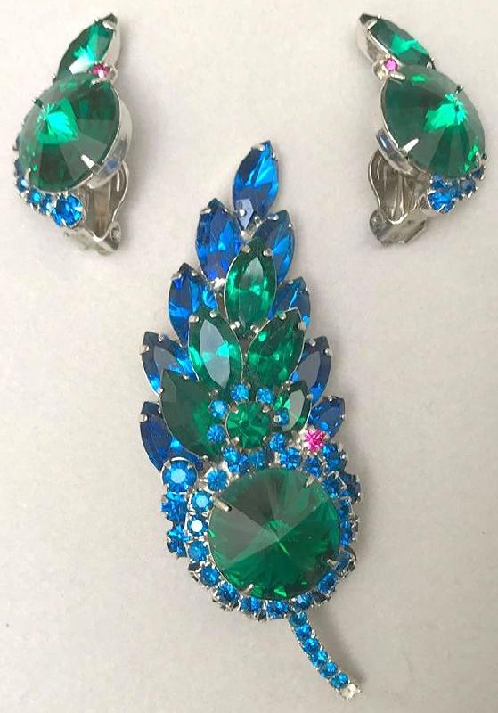 Front view of Green Navettes Rivoli/Margarita Brooch