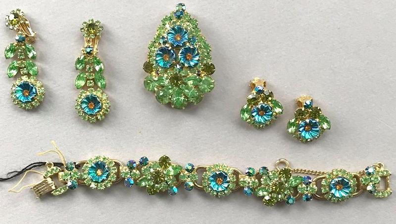 Front view of Green Cabochons Molded/Cut Earrings Clip