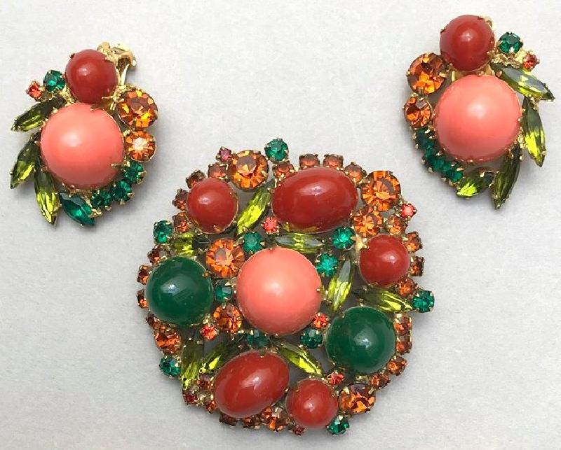 Front view of Fall Cabochons Plastic Earrings Clip