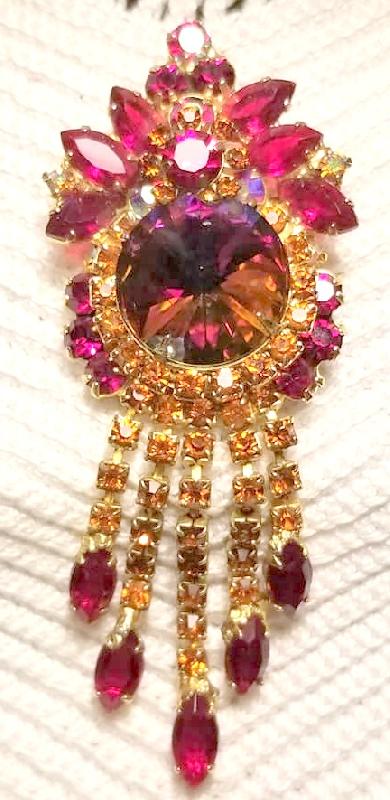 Front view of Pink Navettes Rivoli/Margarita Pin Pendant
