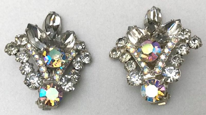 Front view of Gray (black Diamond) Navettes Earrings Clip