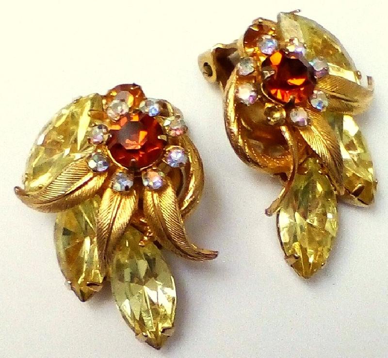 Front view of Fall Navettes Earrings Clip