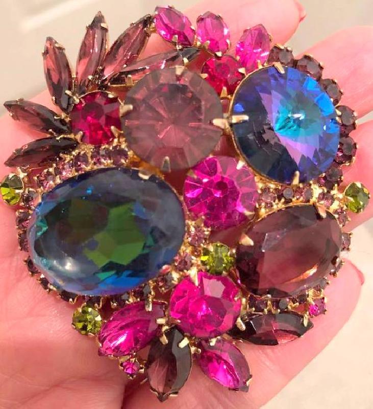 Front view of Multiple Colors Oval Rivoli/Margarita Brooch