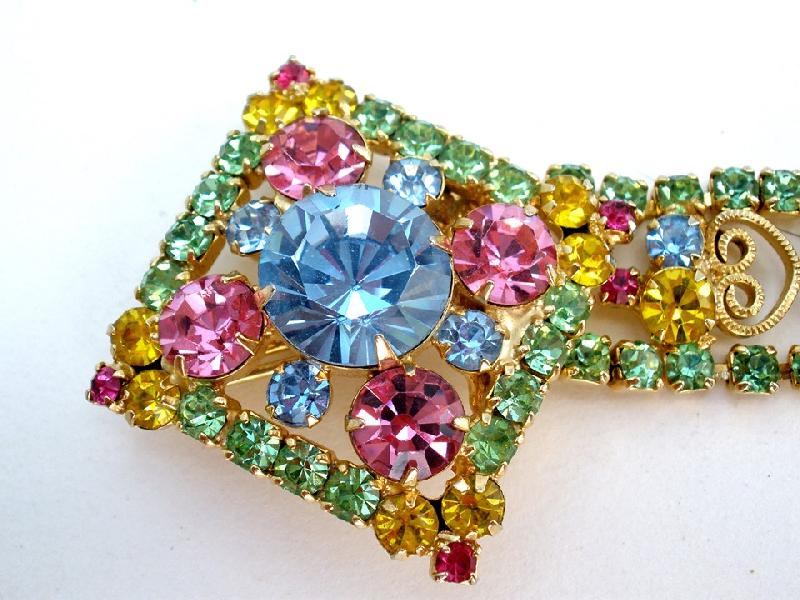 Front view of Pastel Chatons Only Belt