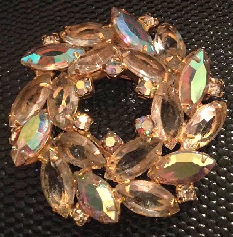 Front view of AB Navettes Brooch