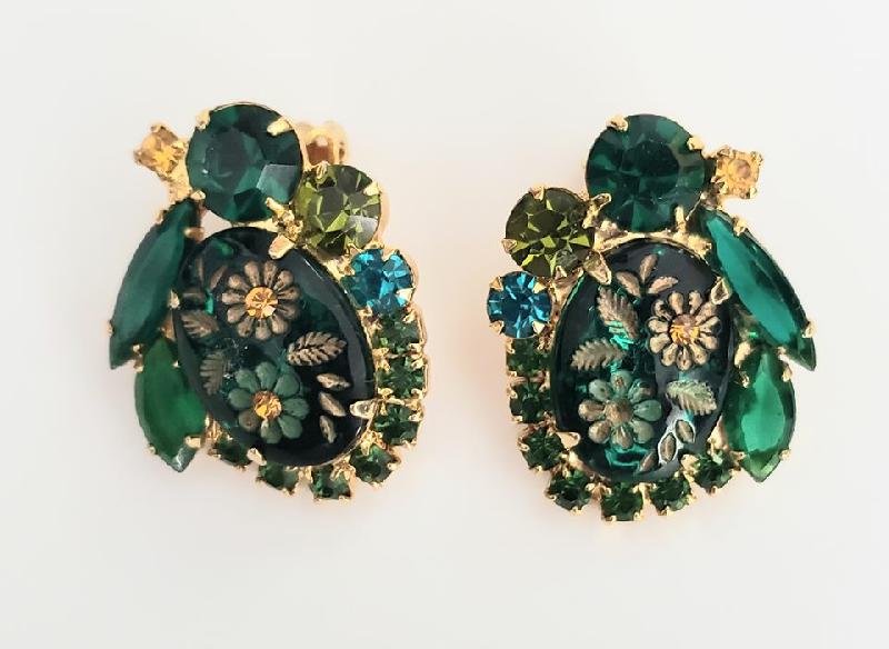 Front view of Green Cabochons Molded/Cut Earrings Clip