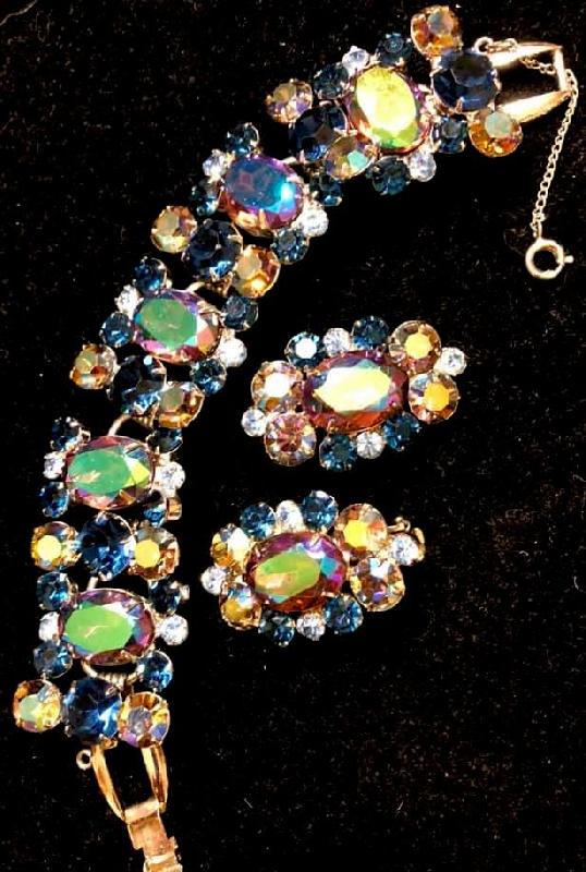 Front view of AB Oval Earrings Clip