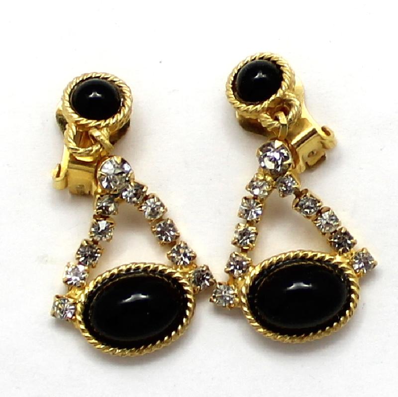 Front view of Black (jet) Cabochons Earrings Clip