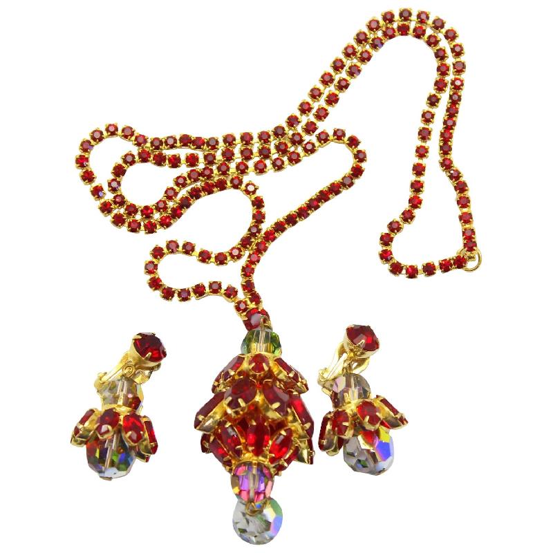 Front view of Red Navettes Earrings Clip