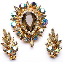 Gray (black Diamond) Pear Pin Pendant