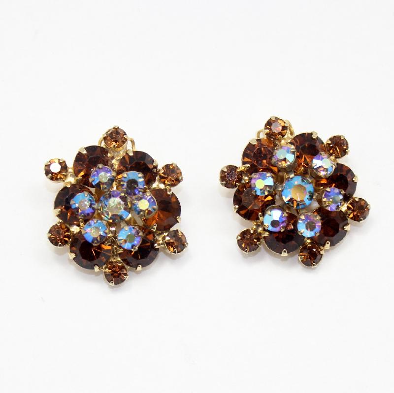 Front view of Topaz Chatons Only Earrings Clip