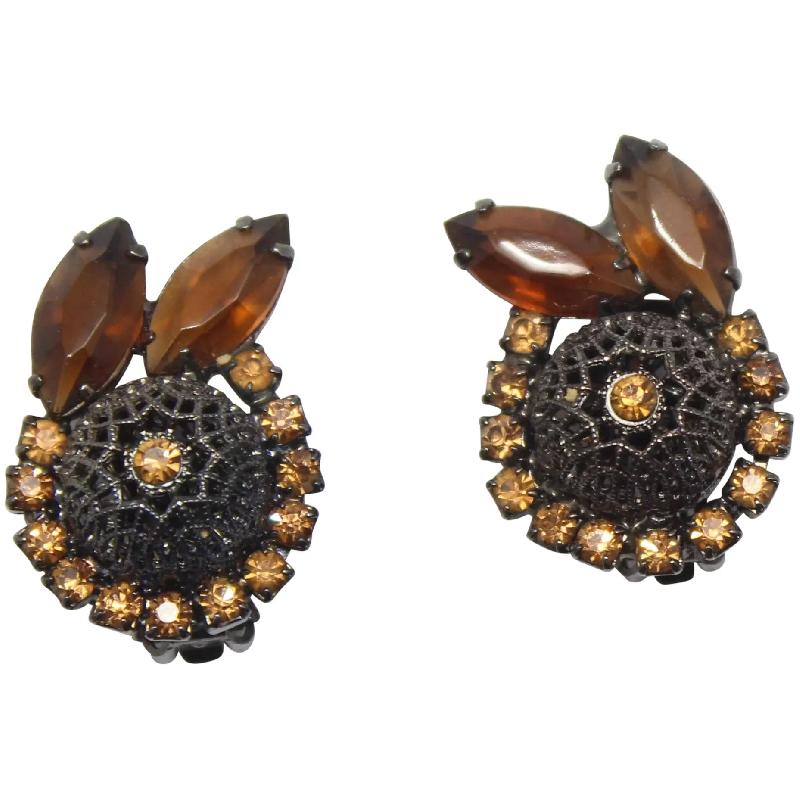 Front view of Topaz Navettes Earrings Clip