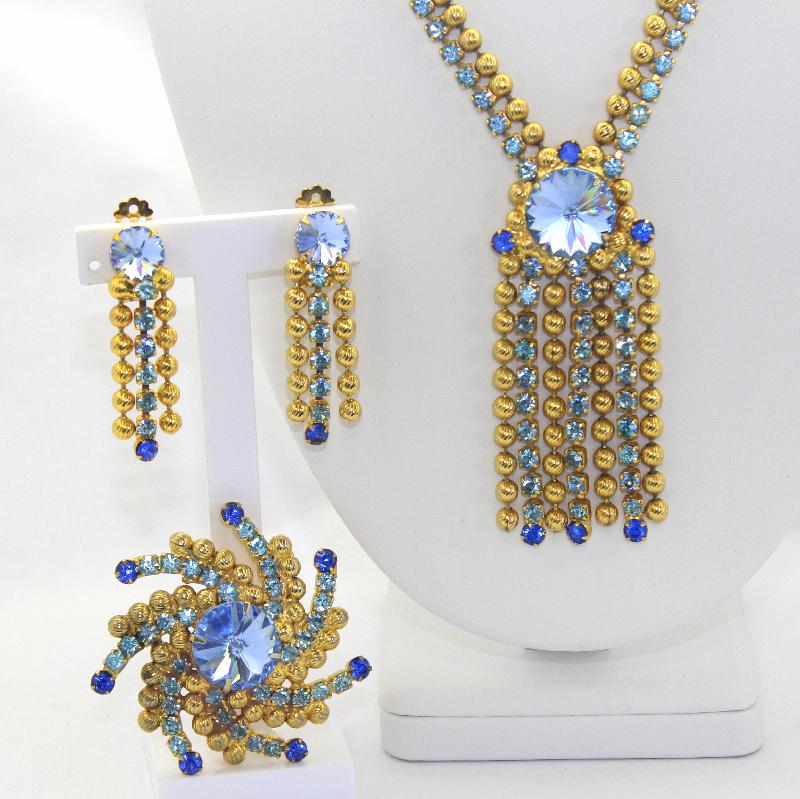 Front view of Blue Chatons Only Rivoli/Margarita Earrings Clip