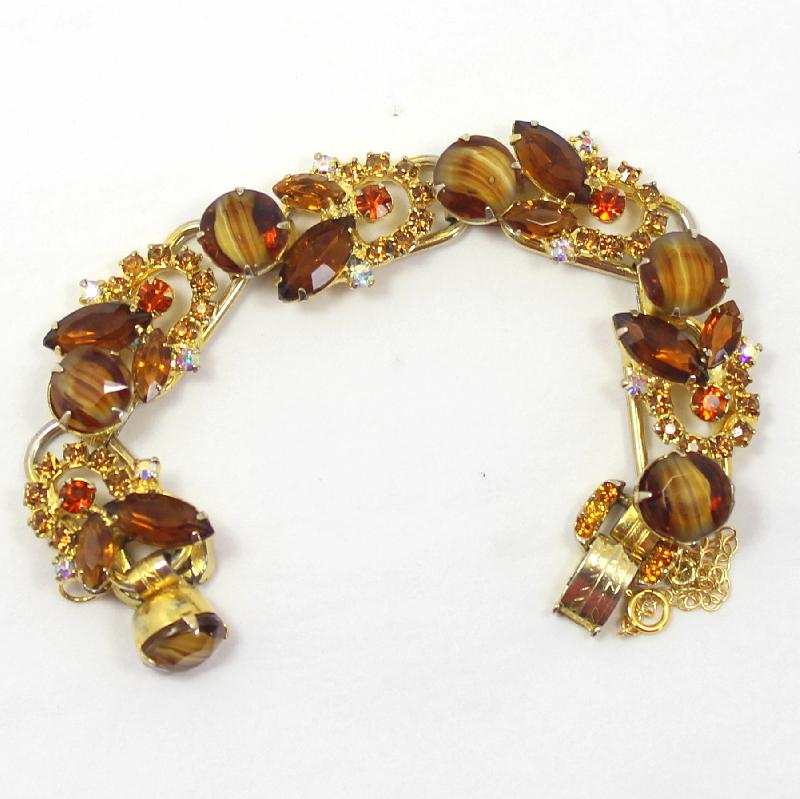 Front view of Topaz Navettes Striped Bracelet 5 Link