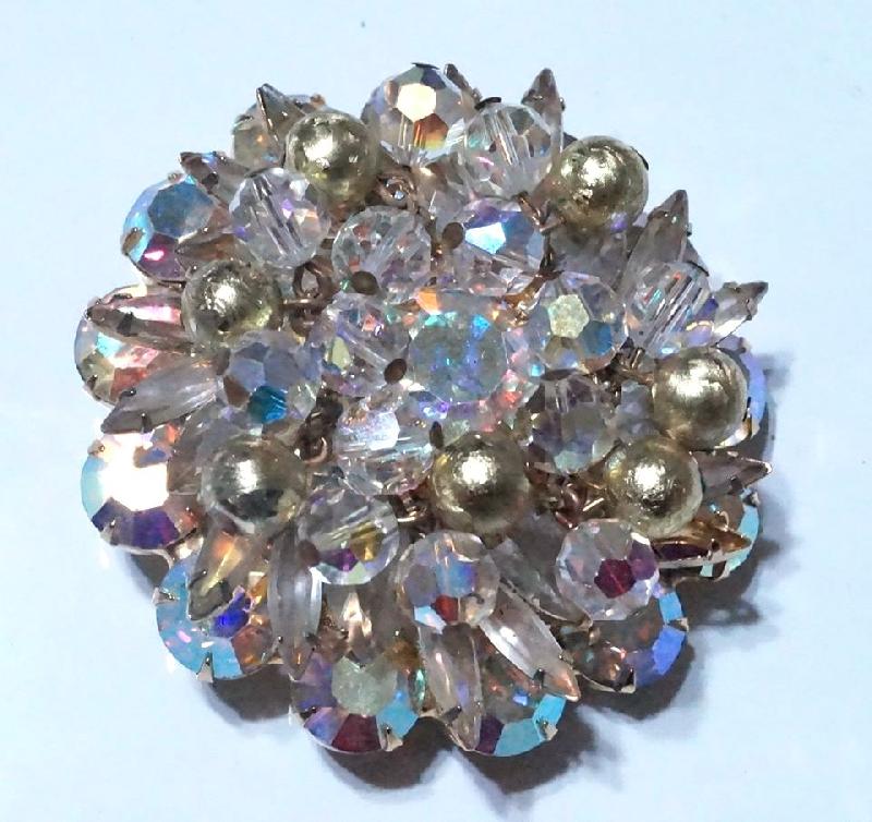 Front view of AB Navettes Brooch