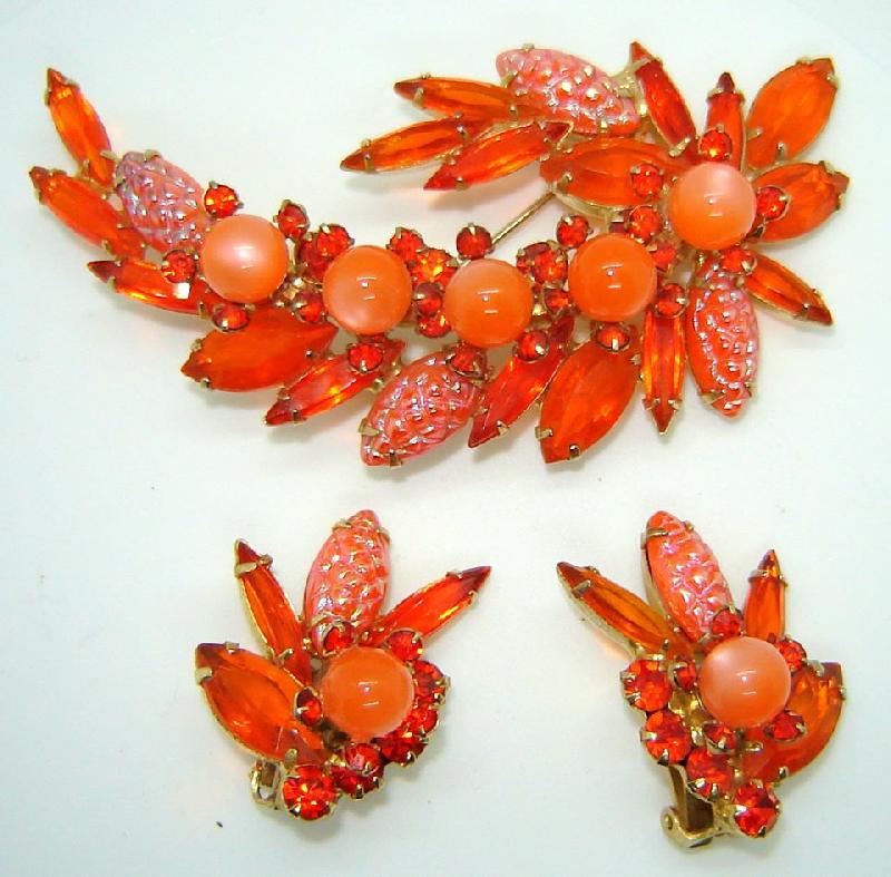 Front view of Orange Cabochons Molded/Cut Earrings Clip