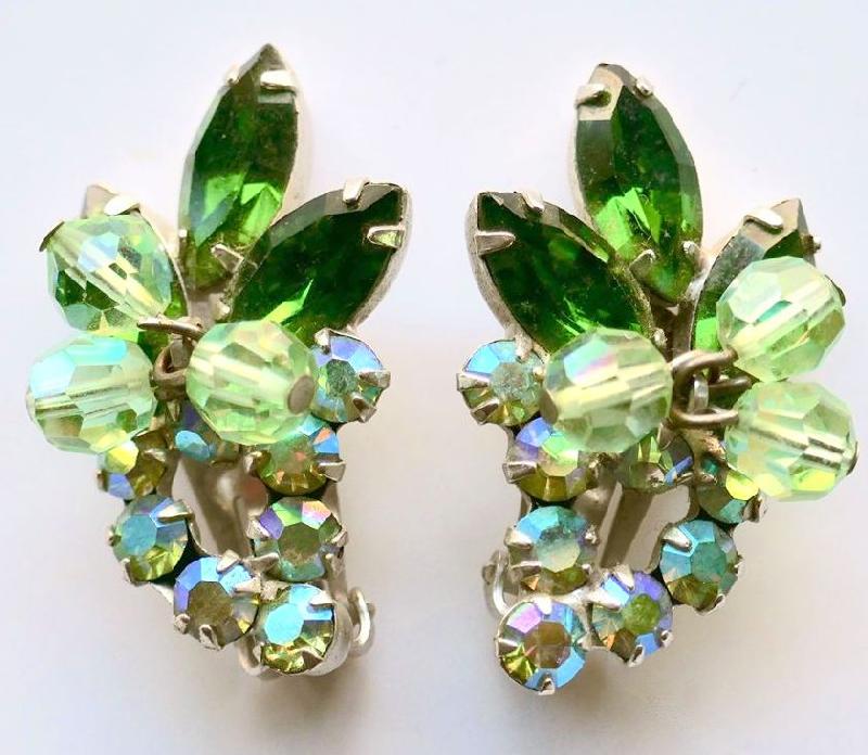 Front view of Green Navettes Earrings Clip
