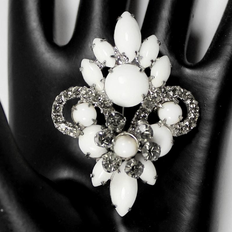 Front view of White (chalk Or Milk) Cabochons Brooch