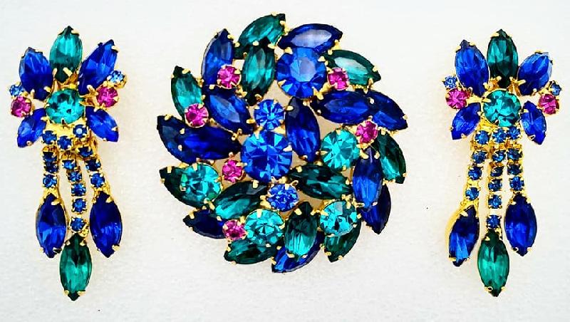 Front view of Multiple Colors Navettes Earrings Clip