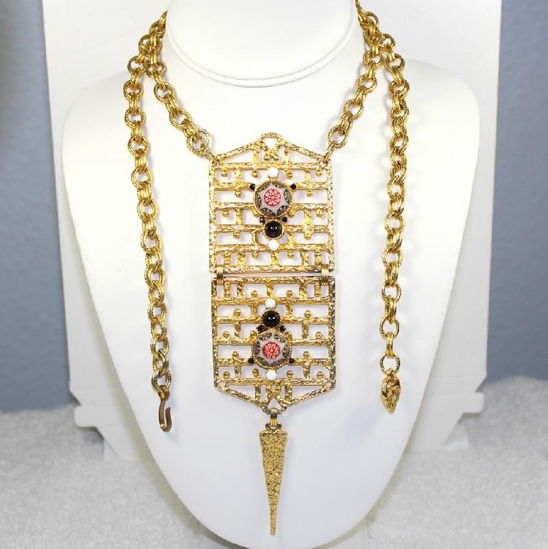 Front view of Black (jet) Cabochons Painted (hand/Transfer) Necklace