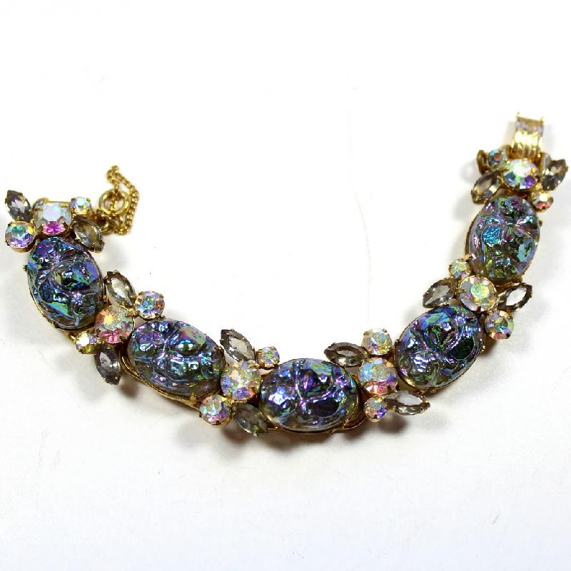 Front view of Gray (black Diamond) Cabochons Molded/Cut Bracelet 5 Link