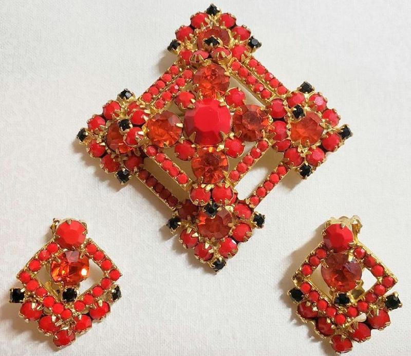 Front view of Red Chatons Only Earrings Clip