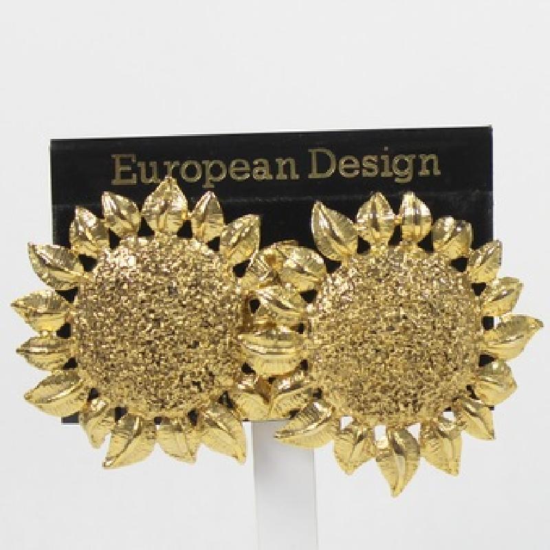 Front view of Earrings Clip