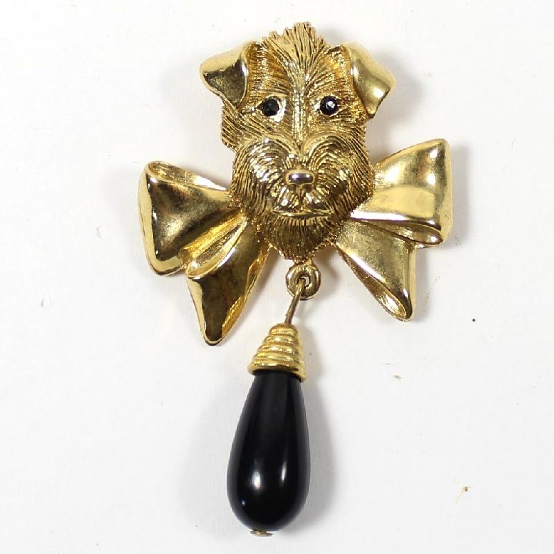 Front view of Black (jet) Chatons Only Brooch