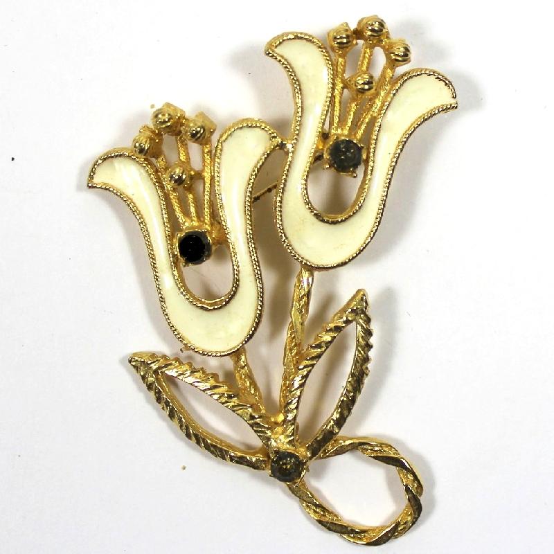 Front view of White (chalk Or Milk) Brooch