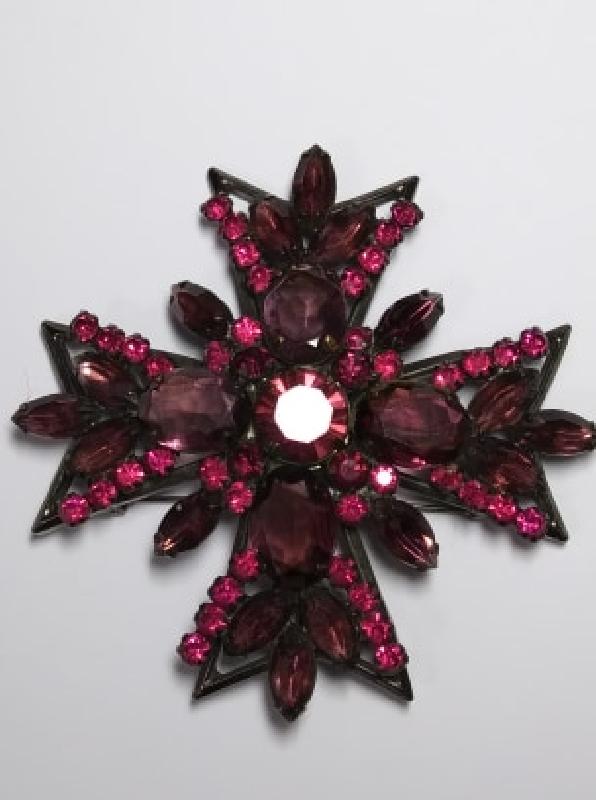Front view of Purple (cardinal) Navettes Pin Pendant