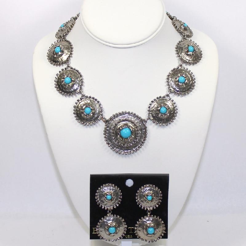 Front view of Turquoise Cabochons Plastic Earrings Clip