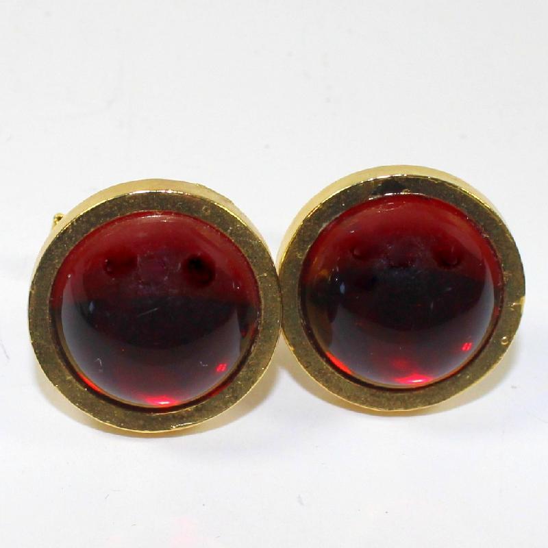Front view of Red Cabochons Plastic Other