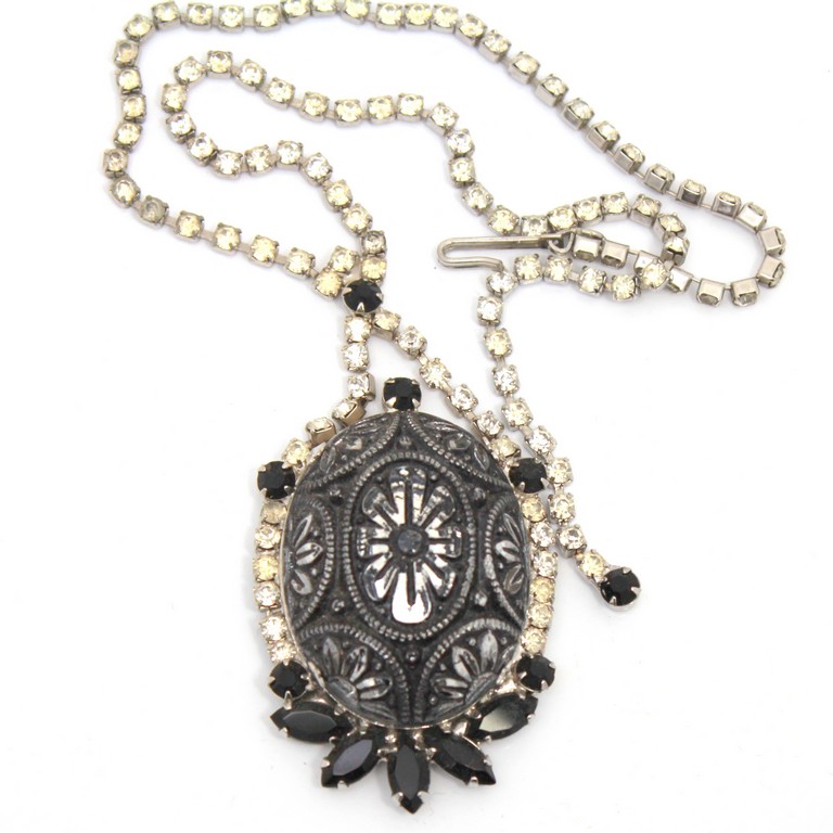 Front view of Black (jet) Cabochons Molded/Cut Necklace