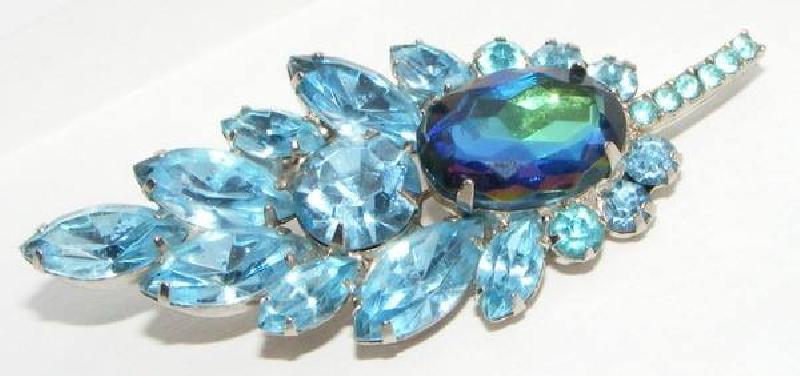 Front view of Blue Oval Multi-Color/Shaded Brooch