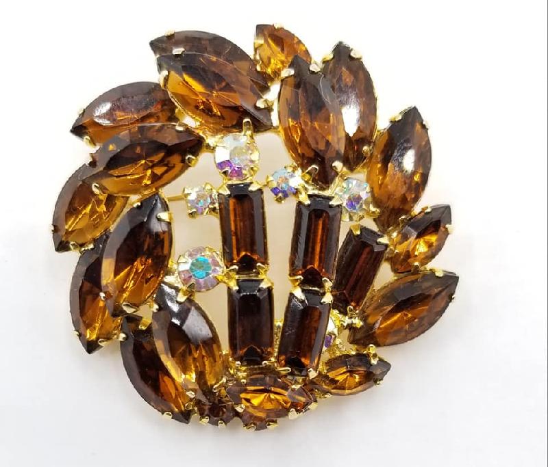 Front view of Topaz Baguettes Brooch
