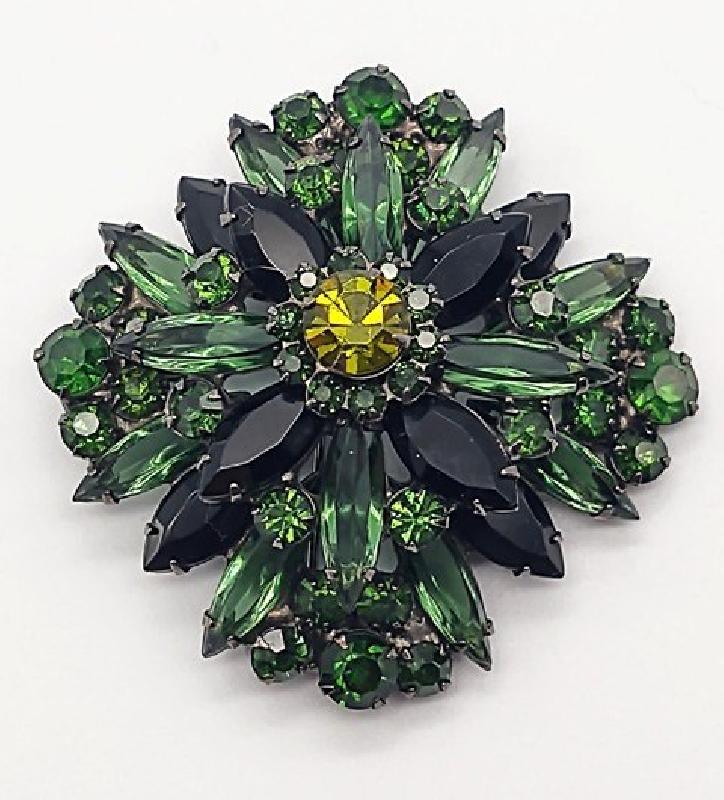 Front view of Green Navettes Pin Pendant