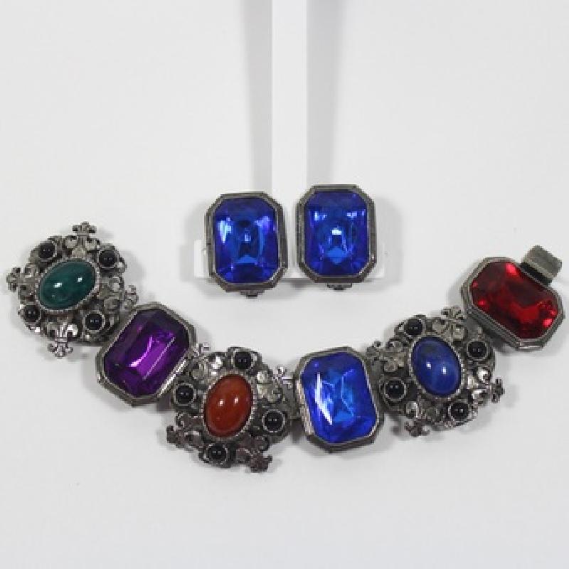 Front view of Blue Emerald Cut Earrings Clip