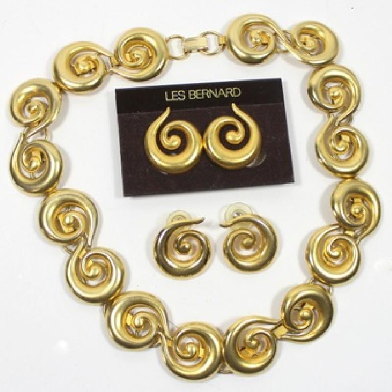Front view of Necklace