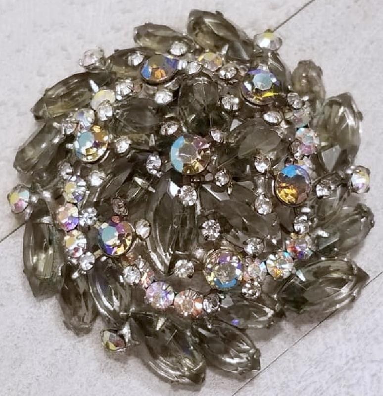 Front view of Gray (black Diamond) Navettes Brooch